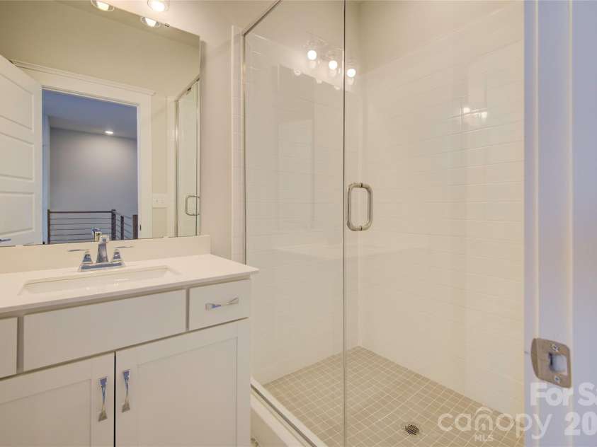 5939 Ardrey Kell Road, Charlotte, NC 28277.  MLS# CAR4352404, YatesRealty ID 12929. 3rd floor full bath
