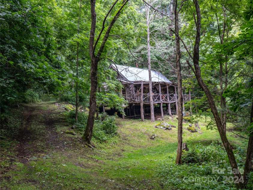 1001 Mountain Glen Road, Canton, NC 28716.  MLS# CAR4172455, YatesRealty ID 1293. 