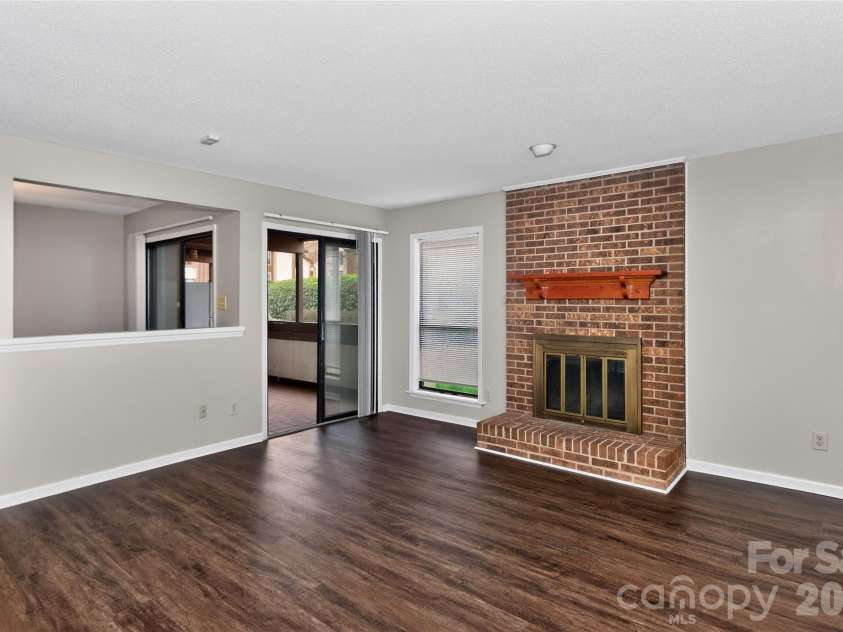 7302 Winery Lane, Charlotte, NC 28227.  MLS# CAR4356645, YatesRealty ID 12930. 