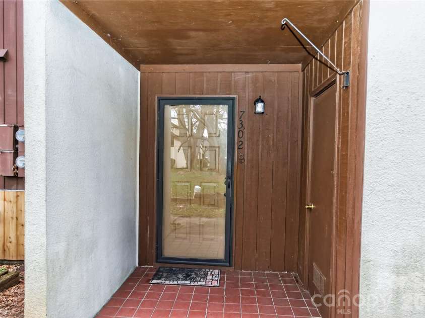 7302 Winery Lane, Charlotte, NC 28227.  MLS# CAR4356645, YatesRealty ID 12930. 