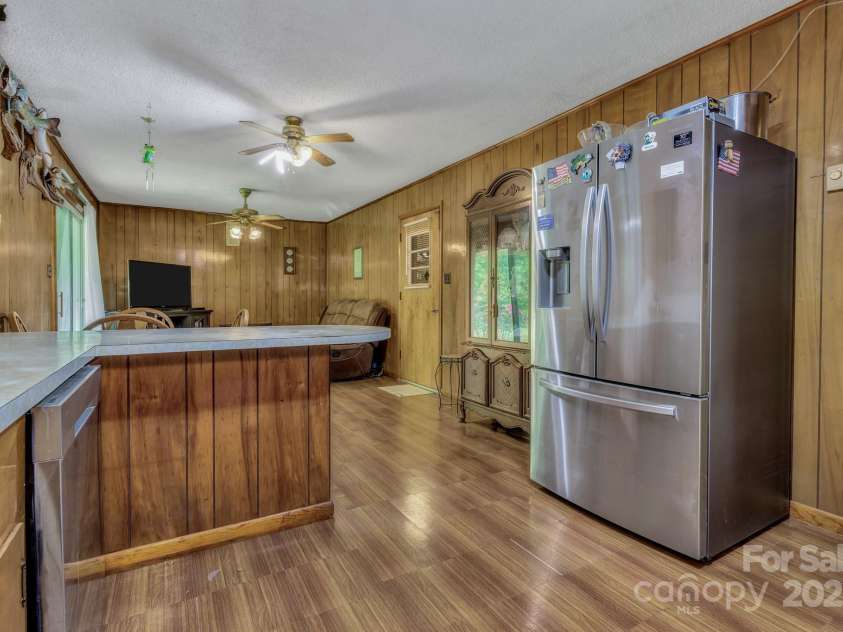 676 Arrowhead Trail, Marion, NC 28752.  MLS# CAR4252905, YatesRealty ID 12932. 