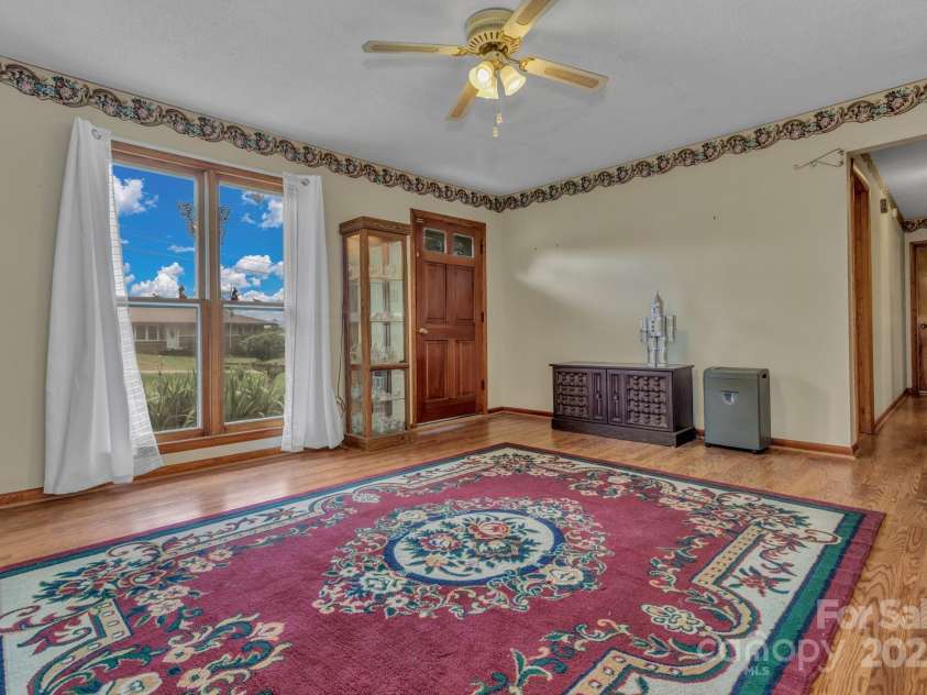 676 Arrowhead Trail, Marion, NC 28752.  MLS# CAR4252905, YatesRealty ID 12932. 