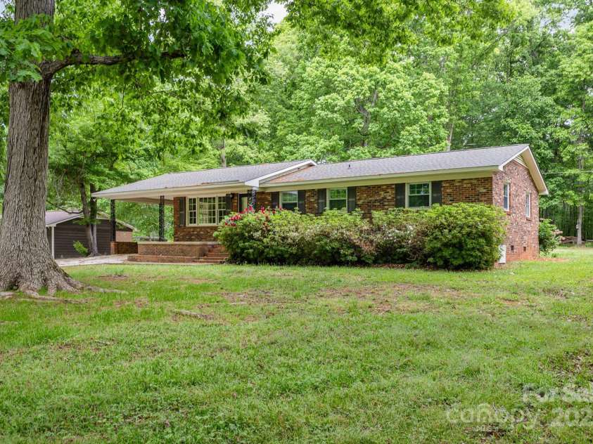 1874 Sunny Lane, Lancaster, SC 29720.  MLS# CAR4252317, YatesRealty ID 12933. 