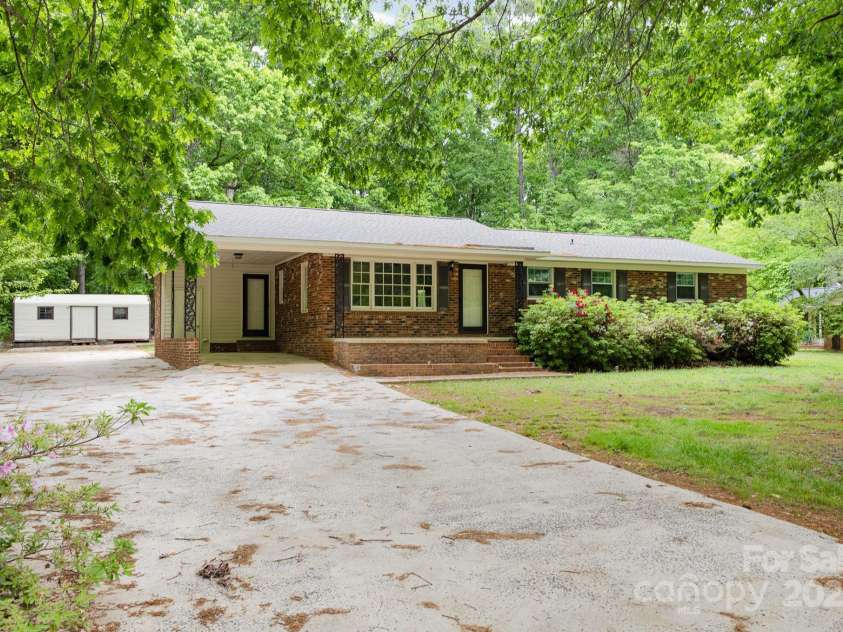 1874 Sunny Lane, Lancaster, SC 29720.  MLS# CAR4252317, YatesRealty ID 12933. 