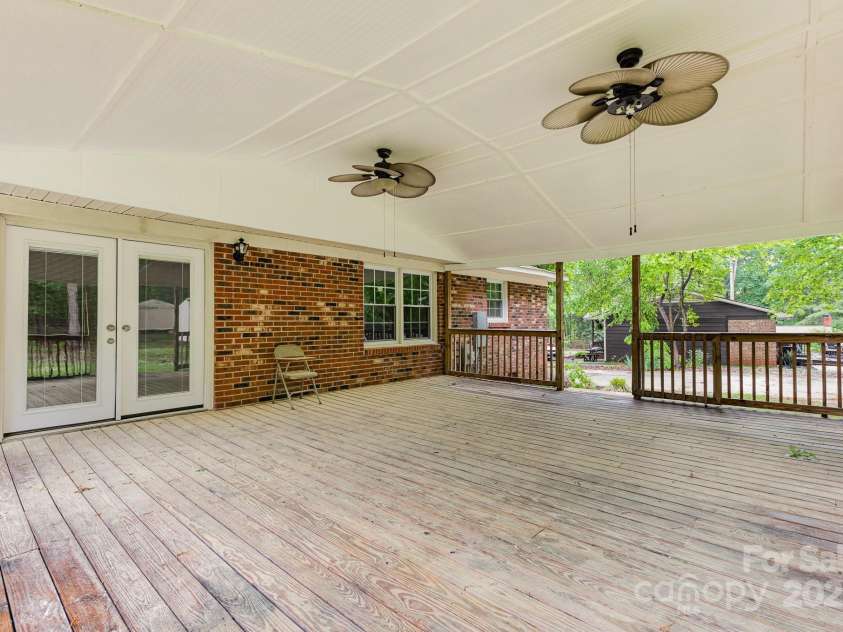 1874 Sunny Lane, Lancaster, SC 29720.  MLS# CAR4252317, YatesRealty ID 12933. 