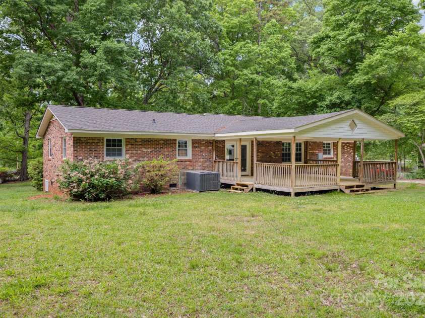 1874 Sunny Lane, Lancaster, SC 29720.  MLS# CAR4252317, YatesRealty ID 12933. 