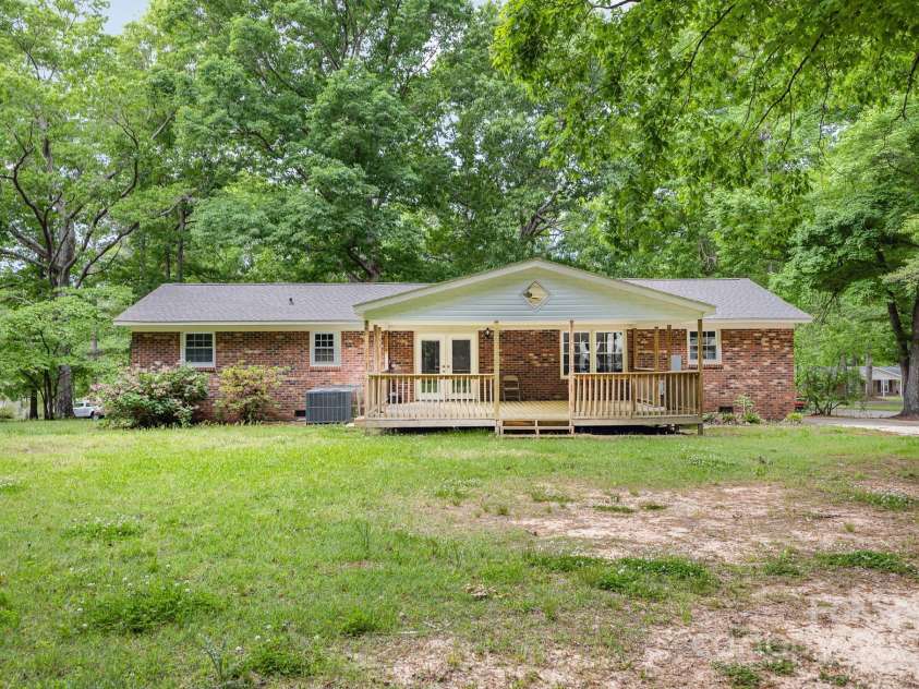 1874 Sunny Lane, Lancaster, SC 29720.  MLS# CAR4252317, YatesRealty ID 12933. 