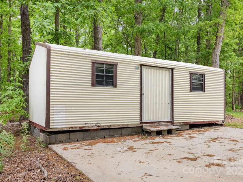 1874 Sunny Lane, Lancaster, SC 29720.  MLS# CAR4252317, YatesRealty ID 12933. 