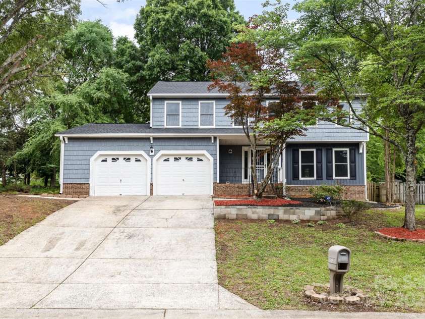 2112 Flint Glenn Lane, Charlotte, NC 28262.  MLS# CAR4257768, YatesRealty ID 12934. 