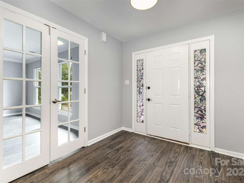 2112 Flint Glenn Lane, Charlotte, NC 28262.  MLS# CAR4257768, YatesRealty ID 12934. 