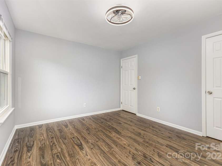 2112 Flint Glenn Lane, Charlotte, NC 28262.  MLS# CAR4257768, YatesRealty ID 12934. 