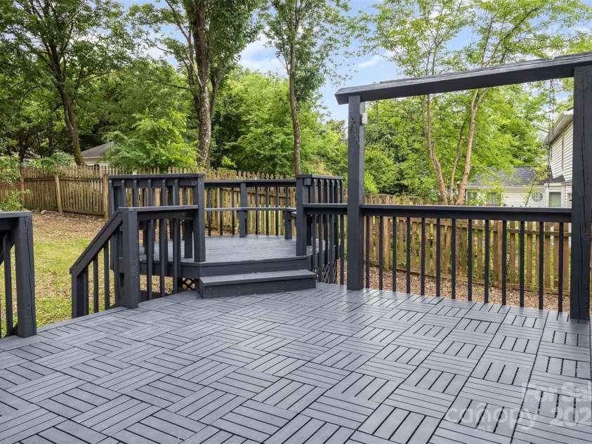 2112 Flint Glenn Lane, Charlotte, NC 28262.  MLS# CAR4257768, YatesRealty ID 12934. 