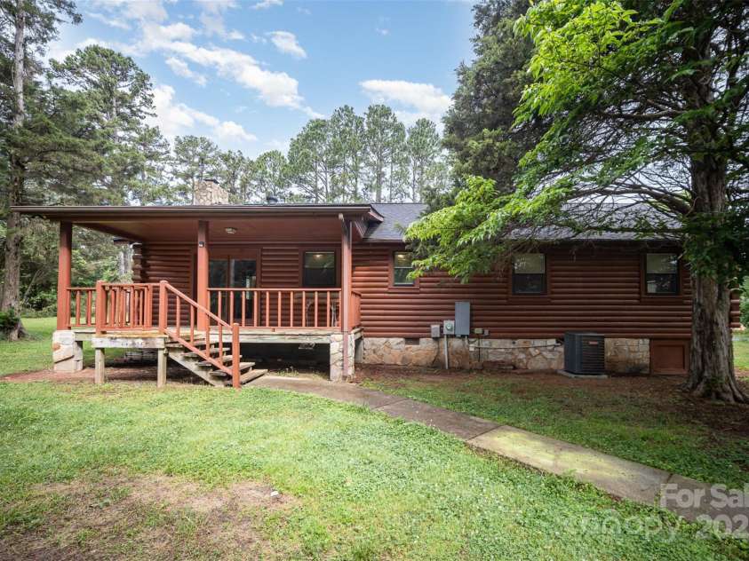 8464 Robinson Church Road, Charlotte, NC 28215.  MLS# CAR4255690, YatesRealty ID 12935. 