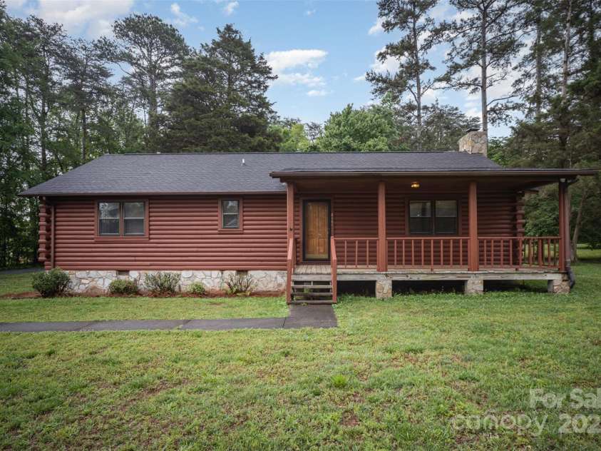 8464 Robinson Church Road, Charlotte, NC 28215.  MLS# CAR4255690, YatesRealty ID 12935. 