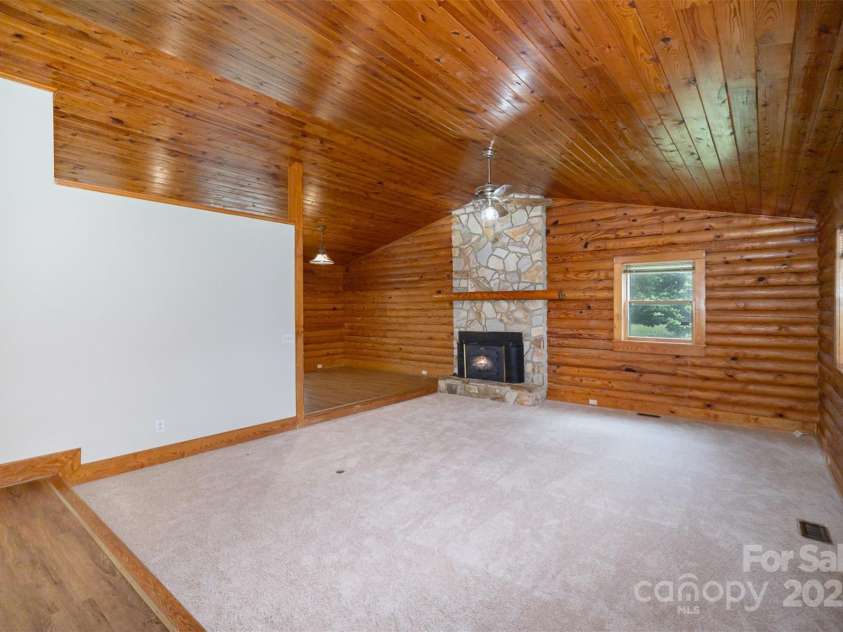 8464 Robinson Church Road, Charlotte, NC 28215.  MLS# CAR4255690, YatesRealty ID 12935. 