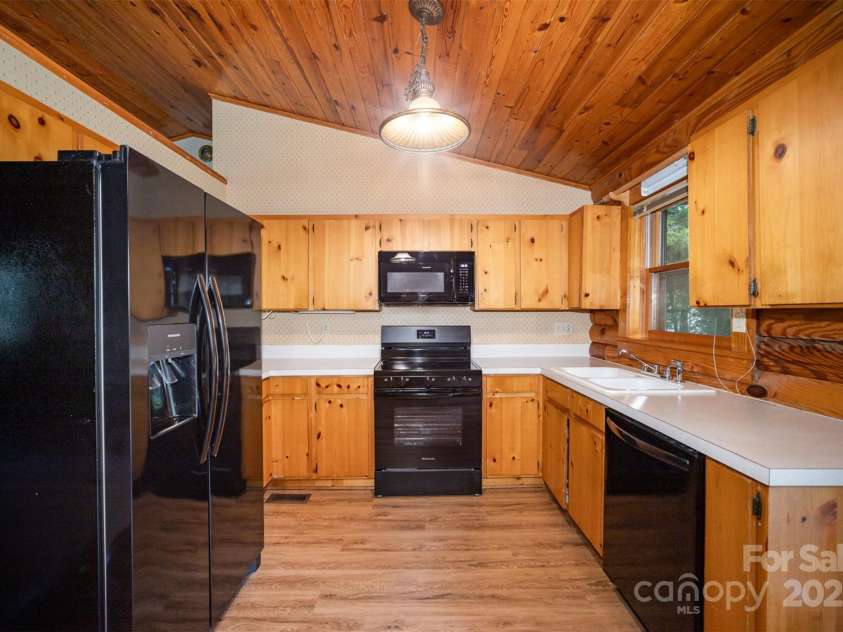 8464 Robinson Church Road, Charlotte, NC 28215.  MLS# CAR4255690, YatesRealty ID 12935. 