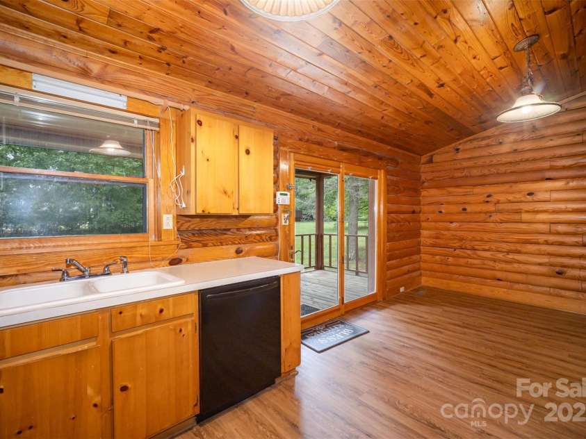 8464 Robinson Church Road, Charlotte, NC 28215.  MLS# CAR4255690, YatesRealty ID 12935. 