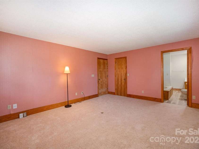 8464 Robinson Church Road, Charlotte, NC 28215.  MLS# CAR4255690, YatesRealty ID 12935. 