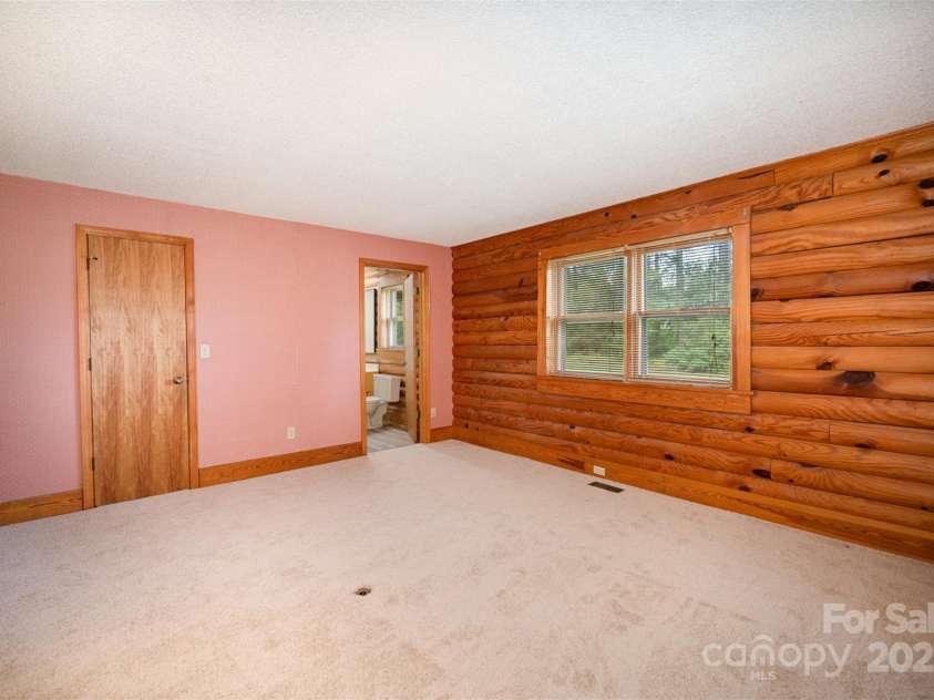 8464 Robinson Church Road, Charlotte, NC 28215.  MLS# CAR4255690, YatesRealty ID 12935. 
