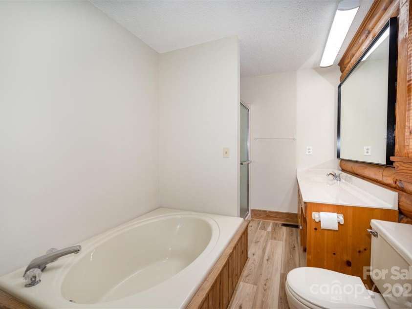 8464 Robinson Church Road, Charlotte, NC 28215.  MLS# CAR4255690, YatesRealty ID 12935. 