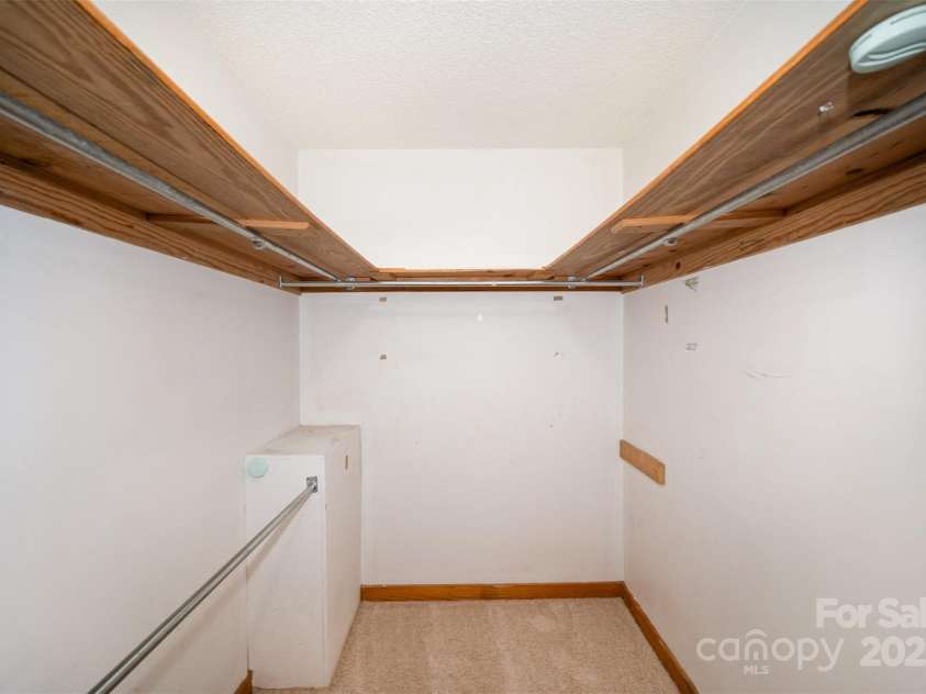 8464 Robinson Church Road, Charlotte, NC 28215.  MLS# CAR4255690, YatesRealty ID 12935. 