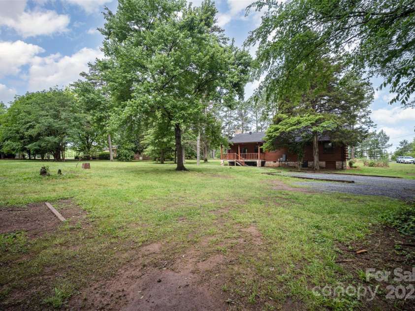 8464 Robinson Church Road, Charlotte, NC 28215.  MLS# CAR4255690, YatesRealty ID 12935. 