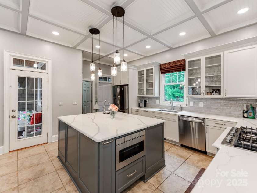 123 Yellow Jacket Circle, Mooresville, NC 28117.  MLS# CAR4257212, YatesRealty ID 12936. 