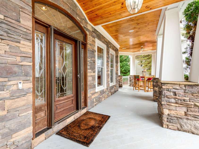 123 Yellow Jacket Circle, Mooresville, NC 28117.  MLS# CAR4257212, YatesRealty ID 12936. 