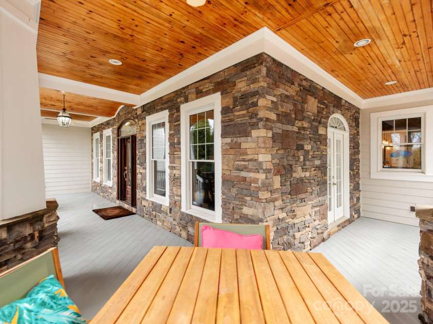 123 Yellow Jacket Circle, Mooresville, NC 28117.  MLS# CAR4257212, YatesRealty ID 12936. 