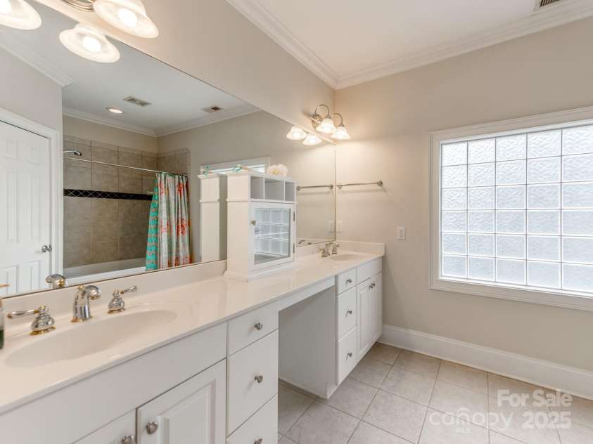 123 Yellow Jacket Circle, Mooresville, NC 28117.  MLS# CAR4257212, YatesRealty ID 12936. 