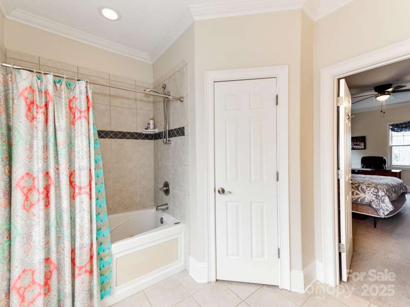 123 Yellow Jacket Circle, Mooresville, NC 28117.  MLS# CAR4257212, YatesRealty ID 12936. 