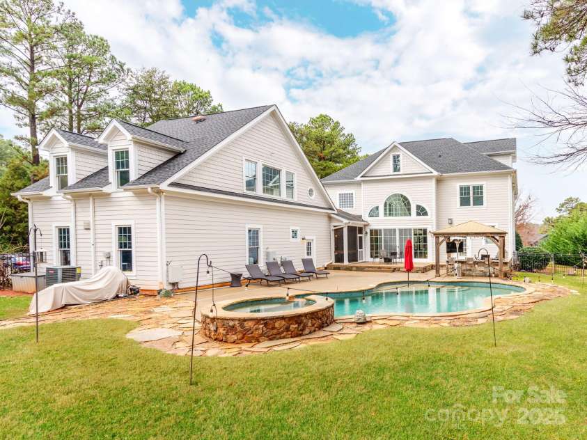 123 Yellow Jacket Circle, Mooresville, NC 28117.  MLS# CAR4257212, YatesRealty ID 12936. 