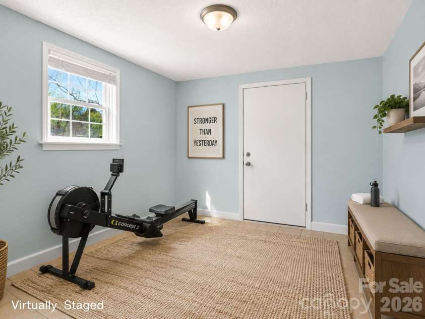 1091 16th Avenue, Hickory, NC 28601.  MLS# CAR4363676, YatesRealty ID 12939. Flexible office/workout/flex space with exterior access