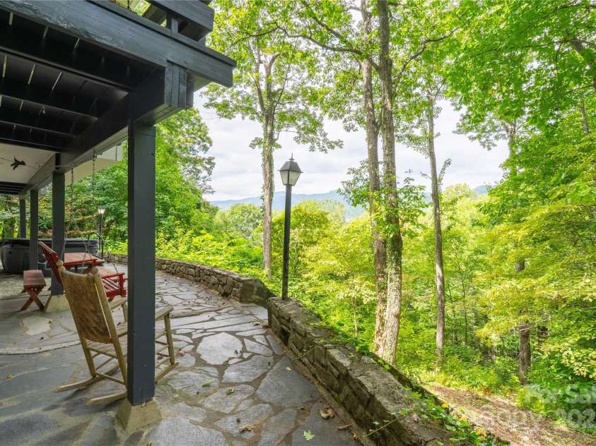330 Overlook Drive, Maggie Valley, NC 28751.  MLS# CAR4300696, YatesRealty ID 1294. Lower patio
