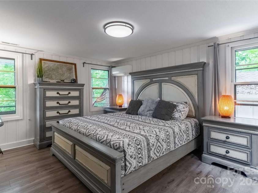 330 Overlook Drive, Maggie Valley, NC 28751.  MLS# CAR4300696, YatesRealty ID 1294. Primary bedroom