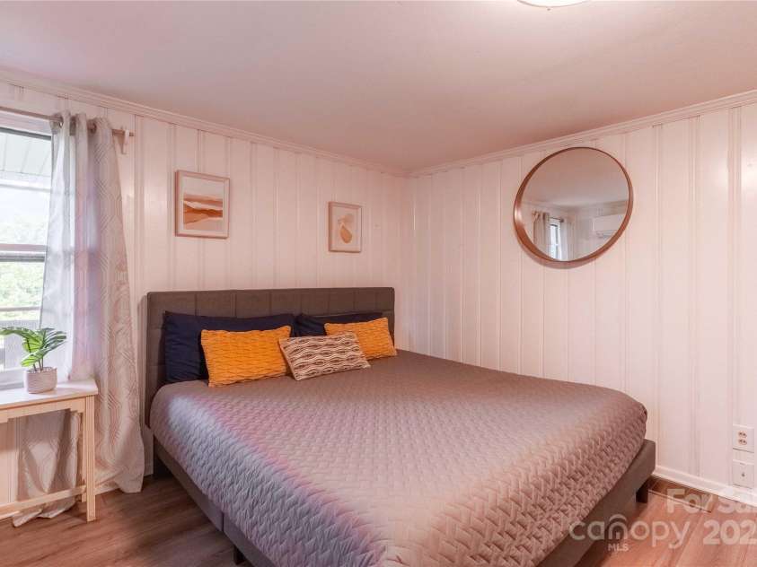 330 Overlook Drive, Maggie Valley, NC 28751.  MLS# CAR4300696, YatesRealty ID 1294. Upstairs bedroom