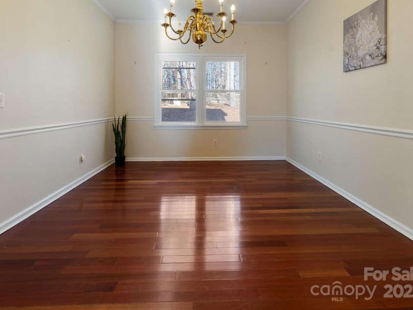 4806 Hickory Glen Drive, Matthews, NC 28105.  MLS# CAR4329359, YatesRealty ID 1294. 