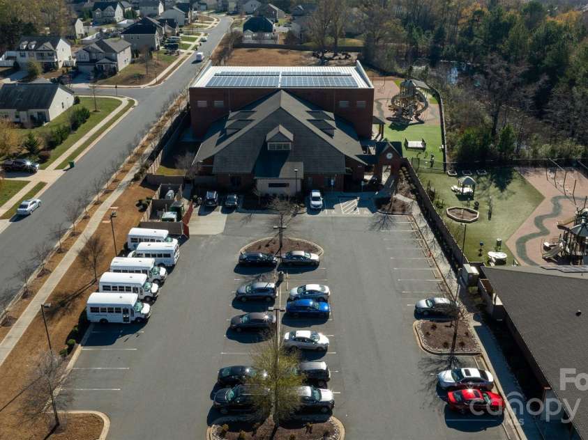 4806 Hickory Glen Drive, Matthews, NC 28105.  MLS# CAR4329359, YatesRealty ID 1294. 