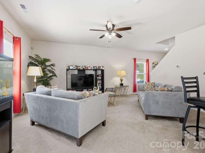 9528 Weikert Road, Charlotte, NC 28215.  MLS# CAR4363540, YatesRealty ID 12940. 