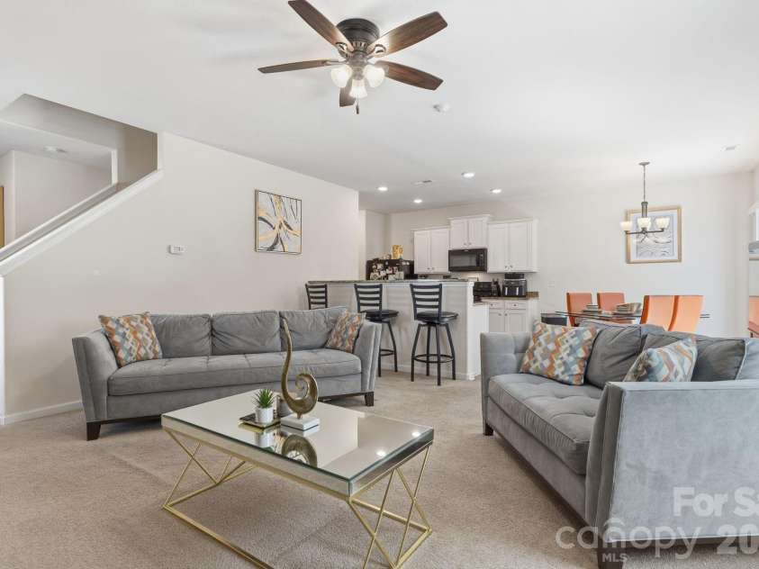 9528 Weikert Road, Charlotte, NC 28215.  MLS# CAR4363540, YatesRealty ID 12940. 
