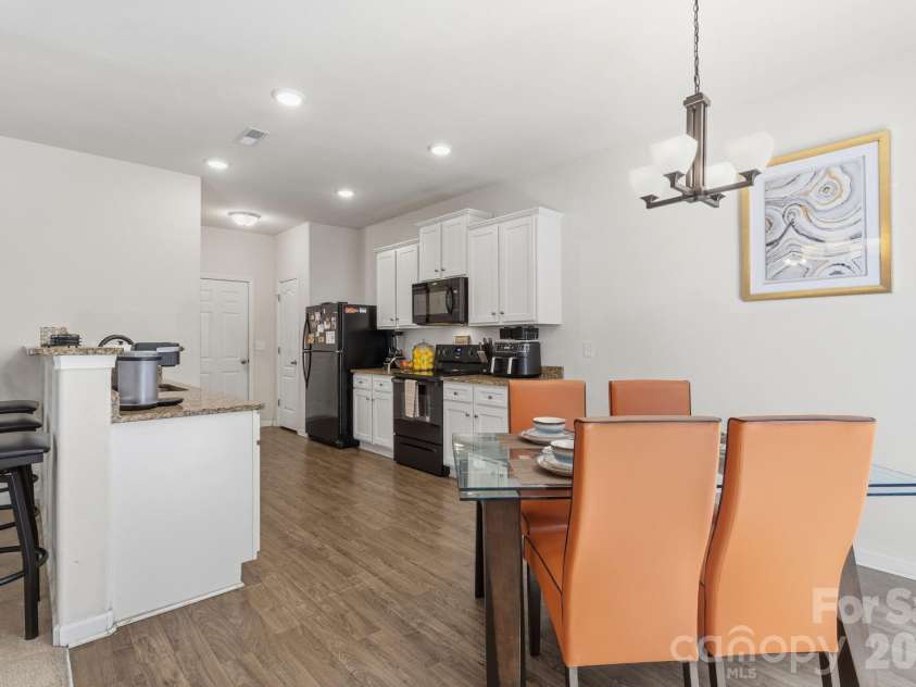 9528 Weikert Road, Charlotte, NC 28215.  MLS# CAR4363540, YatesRealty ID 12940. 
