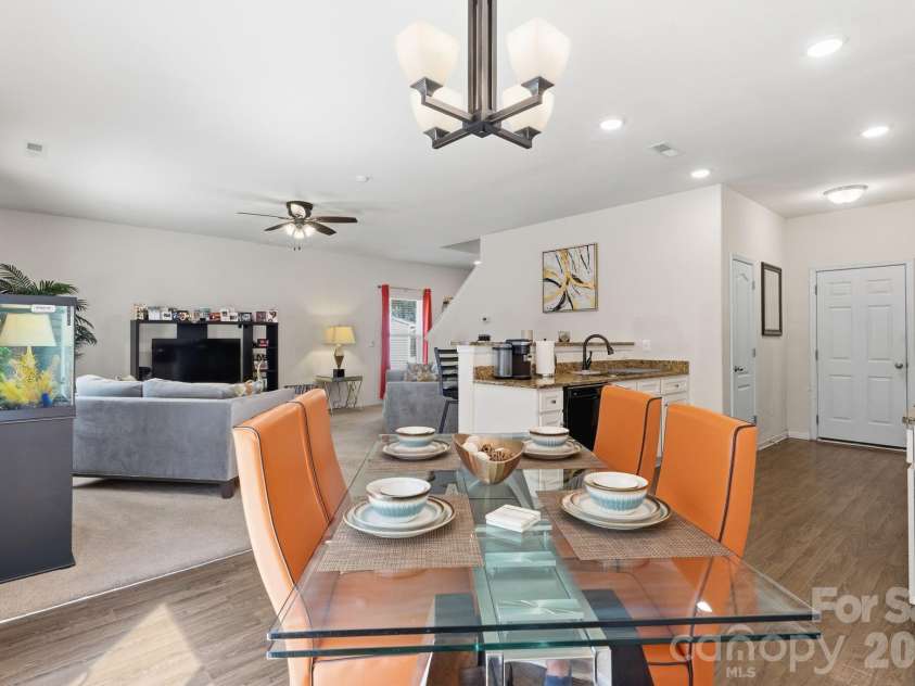 9528 Weikert Road, Charlotte, NC 28215.  MLS# CAR4363540, YatesRealty ID 12940. 