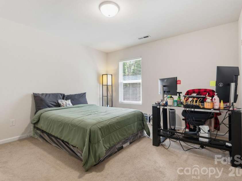 9528 Weikert Road, Charlotte, NC 28215.  MLS# CAR4363540, YatesRealty ID 12940. 