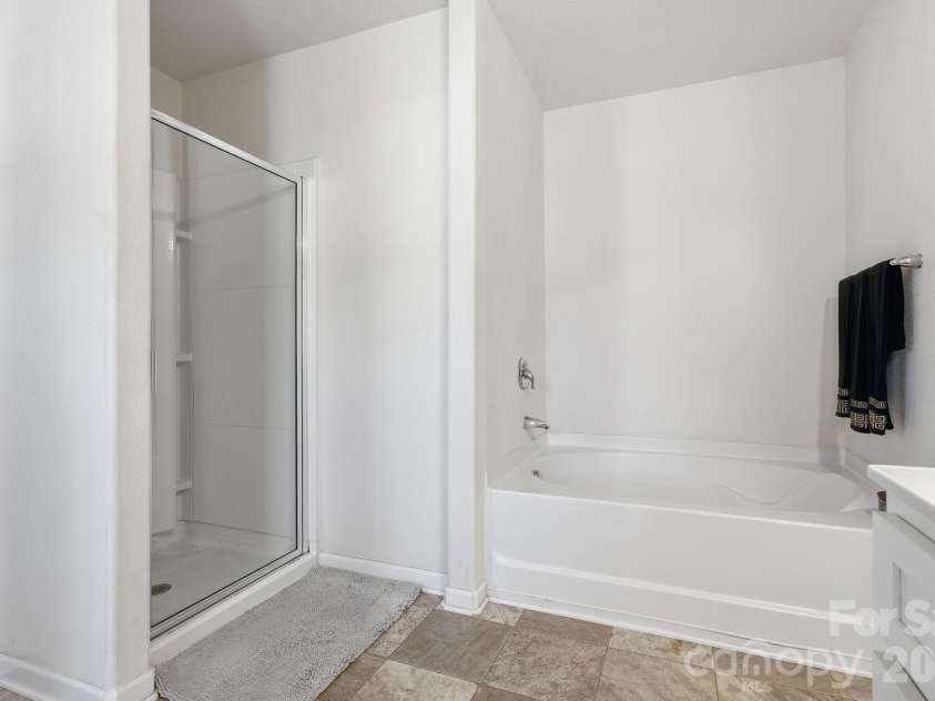 9528 Weikert Road, Charlotte, NC 28215.  MLS# CAR4363540, YatesRealty ID 12940. 