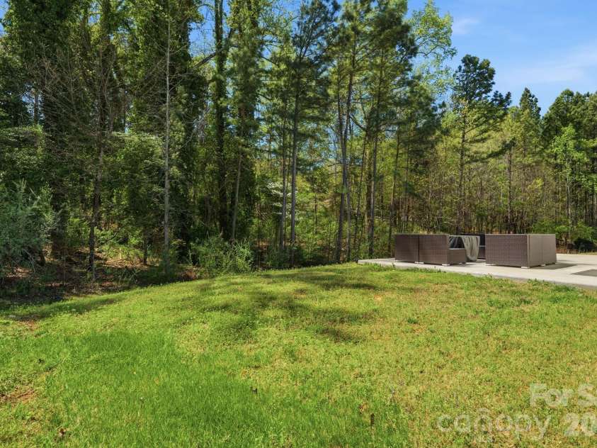 9528 Weikert Road, Charlotte, NC 28215.  MLS# CAR4363540, YatesRealty ID 12940. 