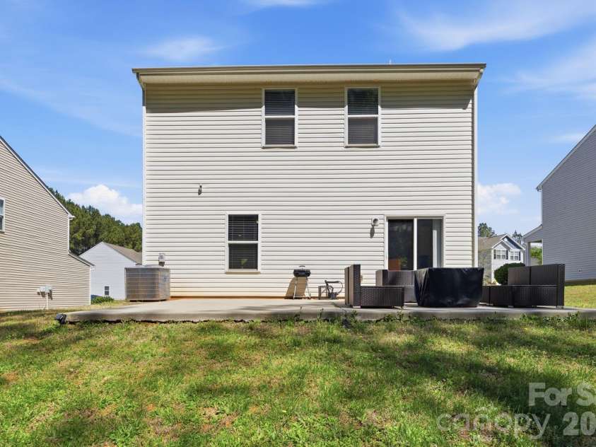 9528 Weikert Road, Charlotte, NC 28215.  MLS# CAR4363540, YatesRealty ID 12940. 