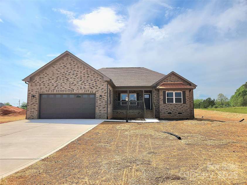 3251 WILSON Court, Lincolnton, NC 28092.  MLS# CAR4286121, YatesRealty ID 12941. 