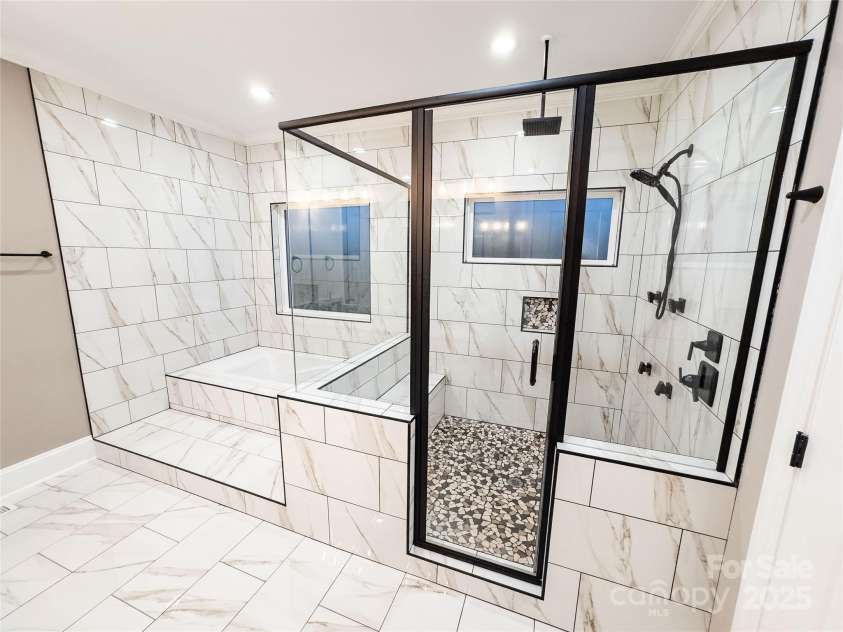 3251 WILSON Court, Lincolnton, NC 28092.  MLS# CAR4286121, YatesRealty ID 12941. 