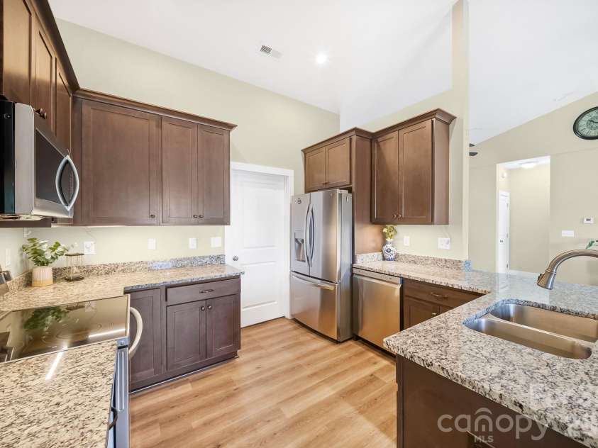 457 Riverwind Drive, Hendersonville, NC 28739.  MLS# CAR4364359, YatesRealty ID 12941. 