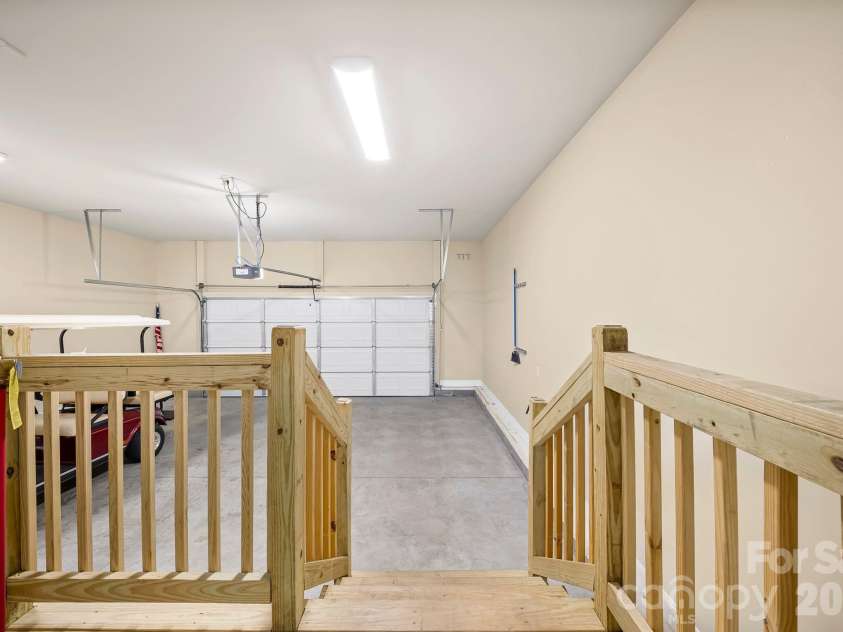 457 Riverwind Drive, Hendersonville, NC 28739.  MLS# CAR4364359, YatesRealty ID 12941. 